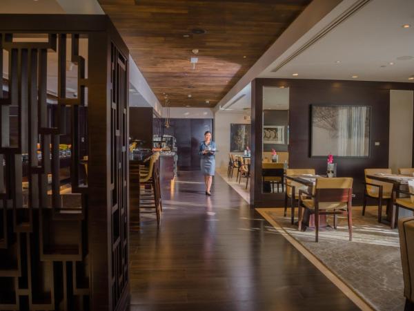 Aspen Chalets by Kempinski Hotel Mall of The Emirates : photo 1 de la chambre chalet aspen avec piscine - accès au snow park de ski dubaï pour 2 personnes - service de majordome privé - accès au salon avec goûter, cocktails en soirée, boissons sans alcool et canapés