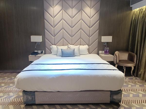 Hotel Highway Inn Andheri East : photo 9 de la chambre suite familiale