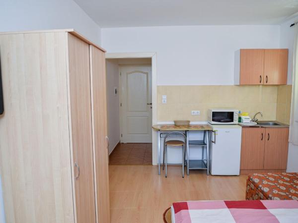 SovaApartman : photo 8 de la chambre chambre triple Économique