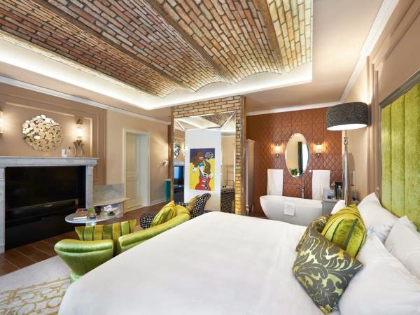 Aria Hotel Budapest by Library Hotel Collection : photo 7 de la chambre aria signature - grande chambre lit king-size de luxe