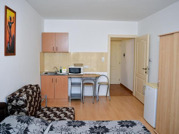 SovaApartman : photo 8 de la chambre chambre triple Économique