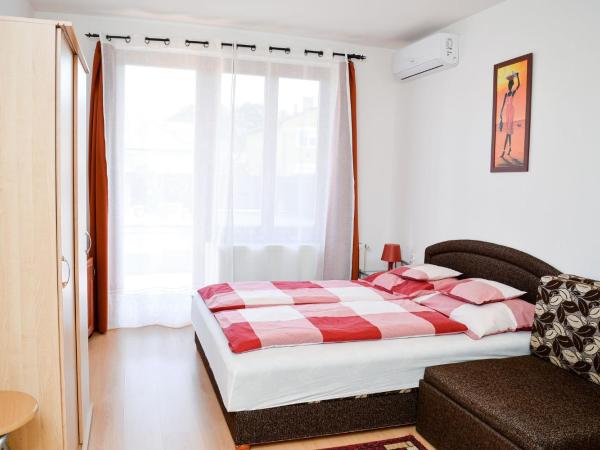 SovaApartman : photo 3 de la chambre chambre triple Économique