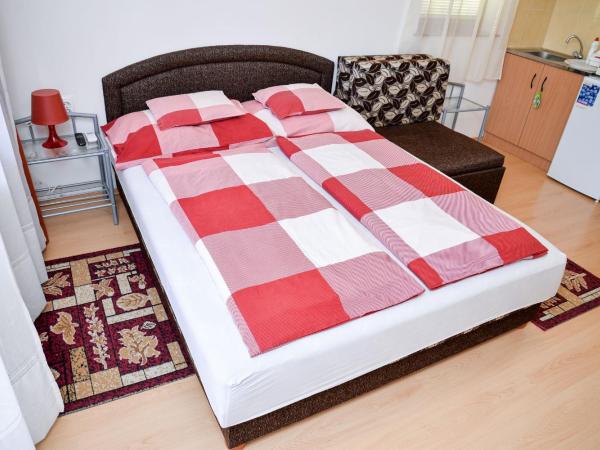 SovaApartman : photo 9 de la chambre chambre triple Économique
