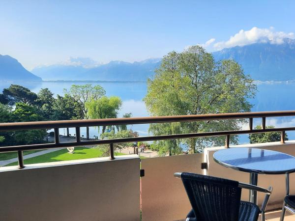 Royal Plaza Montreux : photo 3 de la chambre chambre double deluxe avec balcon - vue sur lac ou parc et lac