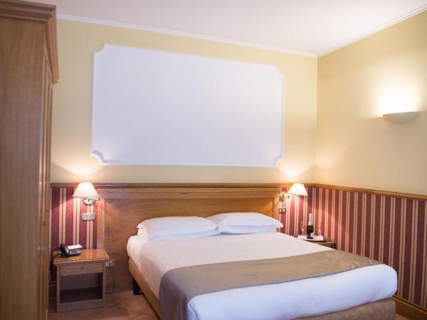 Hotel Leopardi : photo 1 de la chambre chambre double