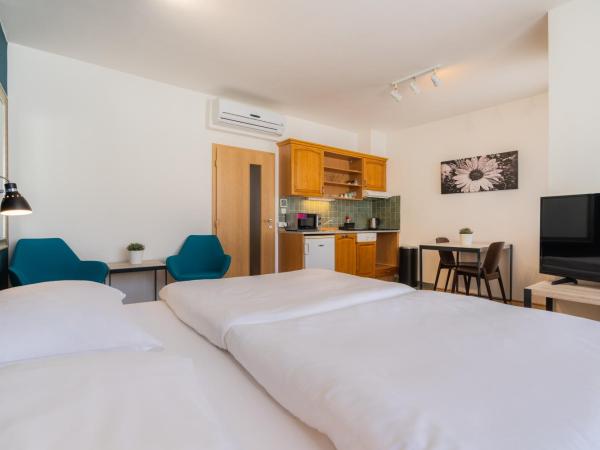 EA ApartHotel Melantrich : photo 9 de la chambre studio supérieur - 2 personnes