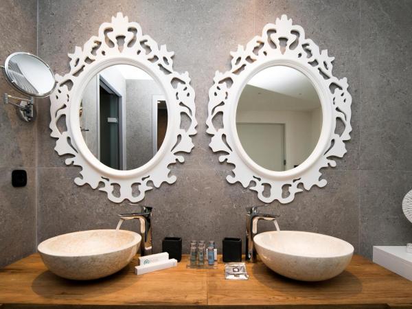 Insula Alba Resort & Spa (Adults Only) : photo 10 de la chambre suite avec piscine privée - vue sur mer