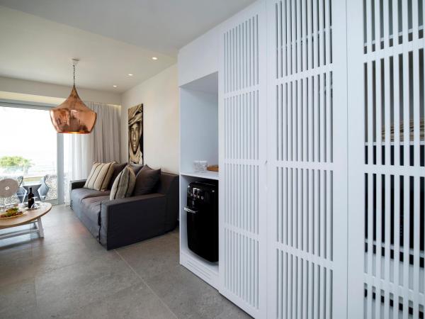 Insula Alba Resort & Spa (Adults Only) : photo 4 de la chambre suite - vue sur mer - piscine commune