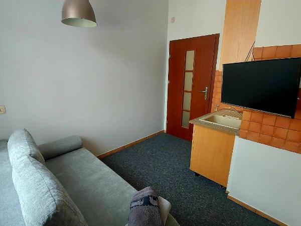 METRO Pokoje & Apartamenty : photo 4 de la chambre petite chambre double