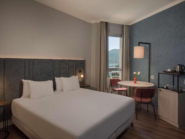 NH La Spezia : photo 2 de la chambre chambre double ou lits jumeaux supérieure avec vue 