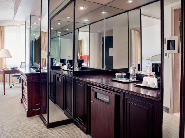 Wyndham Monterrey Ambassador Centro : photo 1 de la chambre chambre lit king-size standard - non-fumeurs