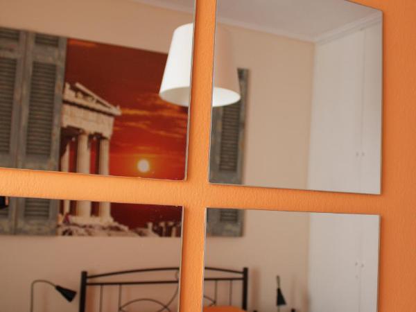 Petaluda House 1 : photo 4 de la chambre grande chambre double avec salle de bains commune