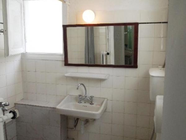 Miramare Hotel : photo 5 de la chambre chambre double avec salle de bains commune