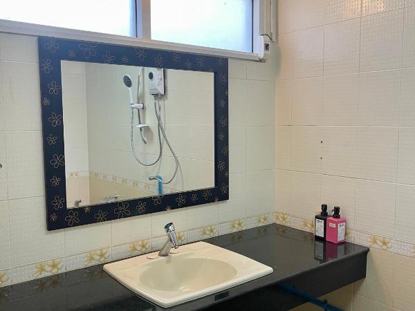 Doodle Lodge Bangkok : photo 5 de la chambre chambre double deluxe