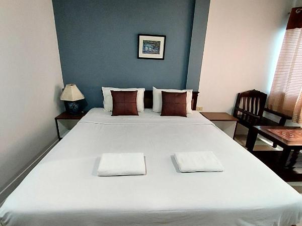 Traveller Inn Hotel : photo 3 de la chambre chambre lit queen-size deluxe