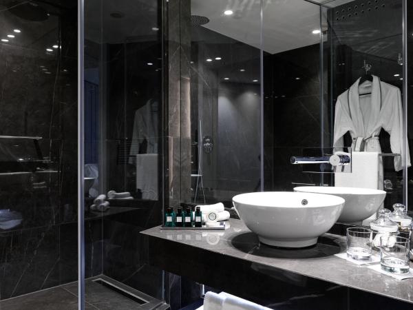 Sofitel Athens Airport : photo 6 de la chambre chambre lit queen-size club de luxe - accès au salon