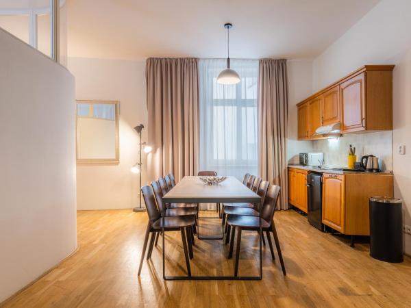 EA ApartHotel Melantrich : photo 9 de la chambre appartement supérieur - 10 personnes