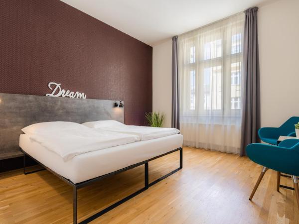 EA ApartHotel Melantrich : photo 1 de la chambre appartement supérieur - 8 personnes