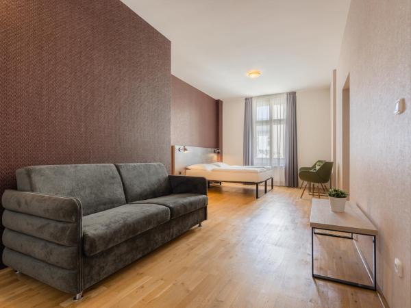 EA ApartHotel Melantrich : photo 4 de la chambre appartement supérieur - 8 personnes