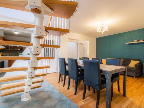 EA ApartHotel Melantrich : photo 1 de la chambre appartement supérieur avec toit-terrasse - 8 personnes