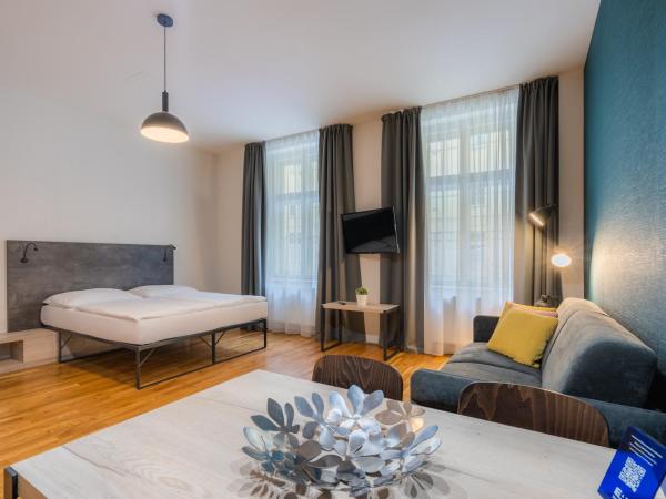 EA ApartHotel Melantrich : photo 6 de la chambre studio supérieur - 4 personnes