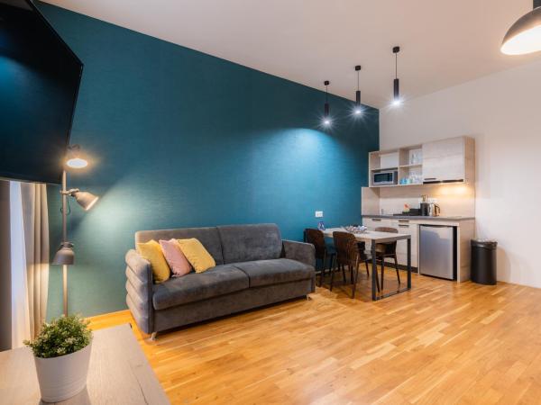 EA ApartHotel Melantrich : photo 4 de la chambre studio supérieur - 4 personnes