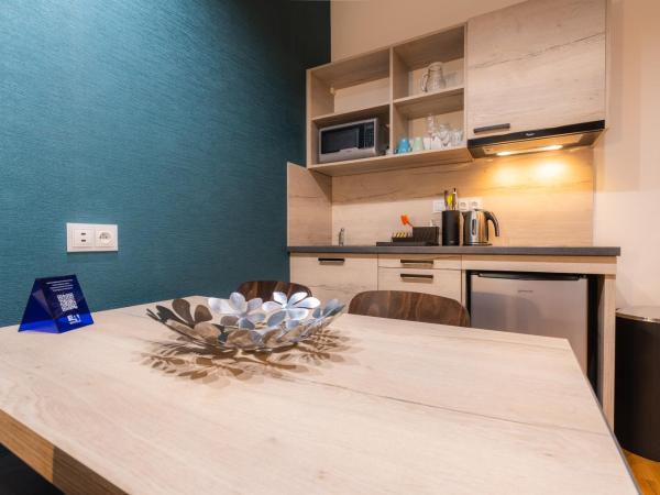 EA ApartHotel Melantrich : photo 3 de la chambre studio supérieur - 4 personnes