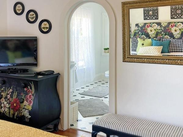 Fisher House Victoria Bed and Breakfast : photo 3 de la chambre chambre double avec salle de bains privative