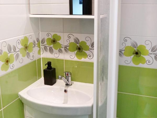 Penzion Smile : photo 8 de la chambre chambre triple avec salle de bains privative