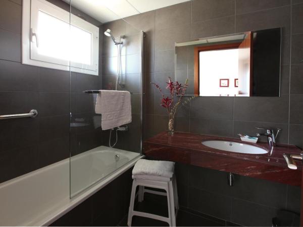 Hotel Marblau Tossa : photo 3 de la chambre chambre double ou lits jumeaux supérieure avec balcon