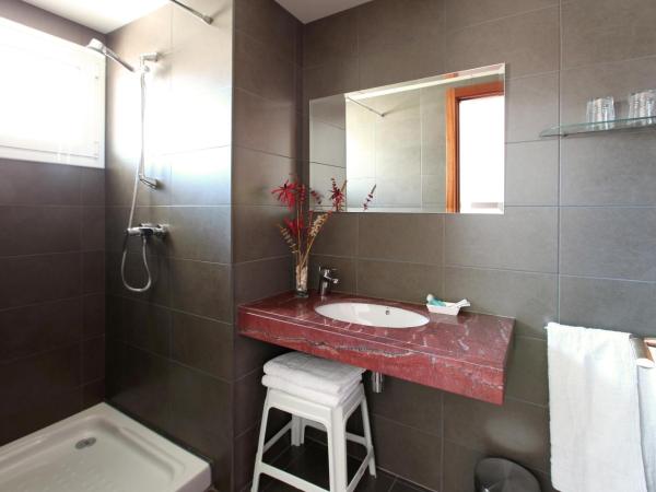 Hotel Marblau Tossa : photo 7 de la chambre chambre double ou lits jumeaux supérieure avec balcon