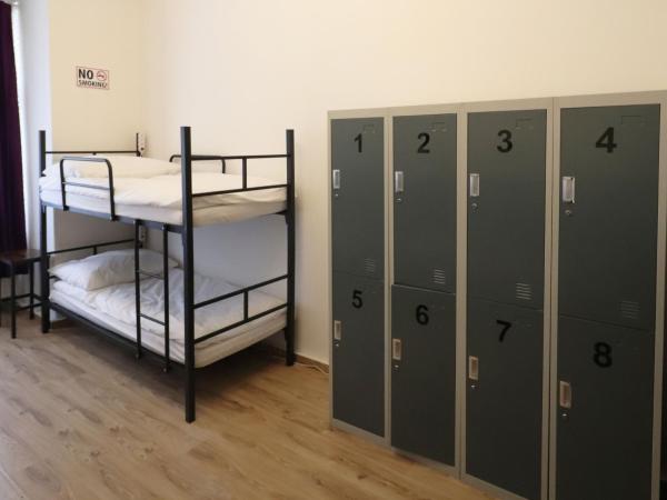 HOSTEL FORUM PRAGUE : photo 3 de la chambre lit dans dortoir mixte de 8 lits