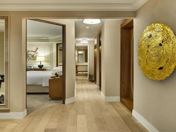 The Ritz-Carlton, Denver : photo 3 de la chambre newly renovated presidential suite with king bed and sofa bed