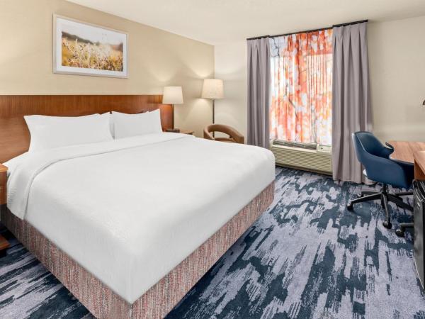 Fairfield Inn & Suites by Marriott San Antonio Downtown/Market Square : photo 3 de la chambre chambre lit king-size avec baignoire adaptée - accessible aux personnes malentendantes et à mobilité réduite