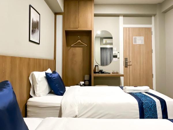 B Stay Hotel - SHA Plus Certified : photo 5 de la chambre chambre lits jumeaux supérieure