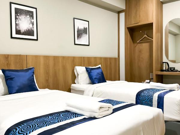 B Stay Hotel - SHA Plus Certified : photo 1 de la chambre chambre lits jumeaux supérieure