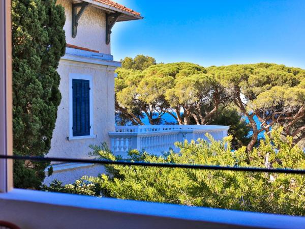 Hôtel Provençal : photo 7 de la chambre suite supérieure avec terrasse et vue sur la mer