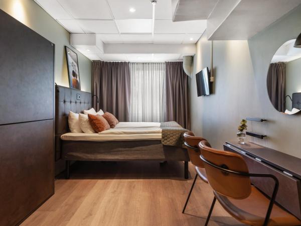 Hotel Point : photo 7 de la chambre chambre familiale