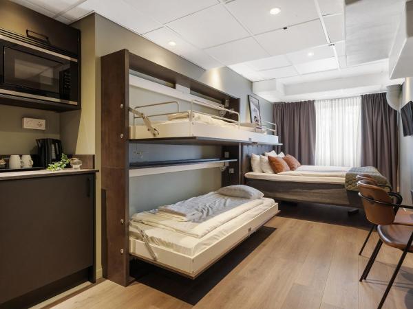 Hotel Point : photo 8 de la chambre chambre familiale