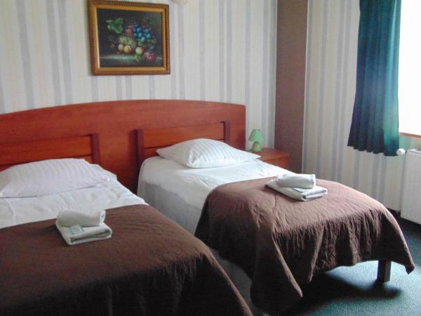 Hotel Zbyszko : photo 4 de la chambre chambre lits jumeaux