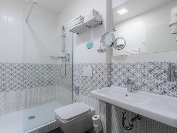 EA ApartHotel Melantrich : photo 7 de la chambre appartement supérieur avec balcon - 4 personnes