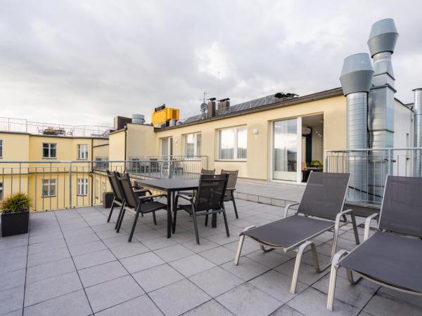 EA ApartHotel Melantrich : photo 9 de la chambre appartement supérieur avec terrasse - 4 personnes