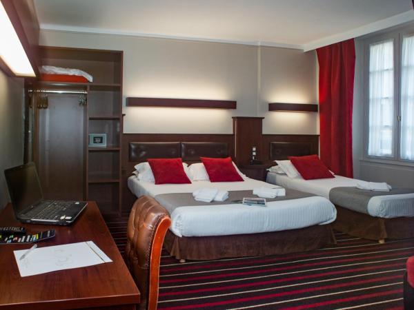 Hotel De L'univers : photo 4 de la chambre chambre triple supérieure