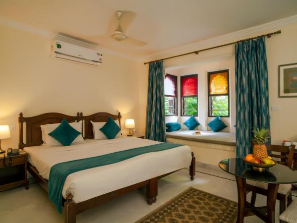 Swaroop Vilas - Lake Facing Boutique Hotel : photo 1 de la chambre chambre supérieure lit queen-size