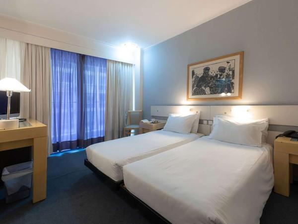 Dorian Inn - Sure Hotel Collection by Best Western : photo 6 de la chambre chambre confort avec 3 lits simples - non-fumeurs