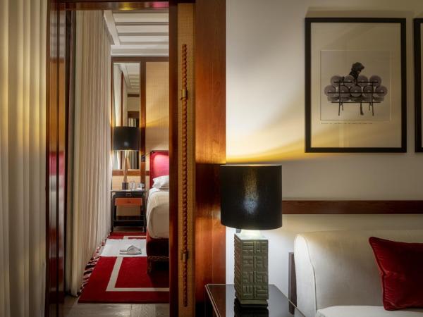 Portrait Milano - Lungarno Collection : photo 5 de la chambre suite junior - vue sur jardin