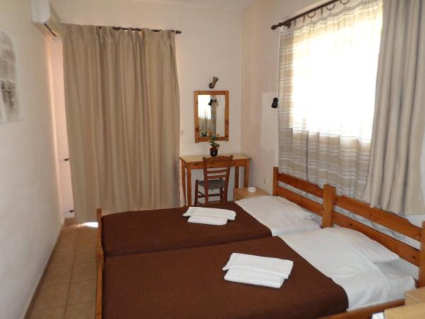 Tina Hotel : photo 8 de la chambre chambre lits jumeaux