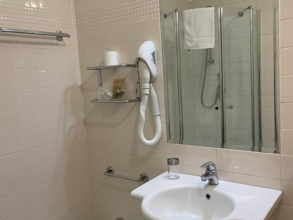 City Hall : photo 10 de la chambre chambre double - vue sur jardin