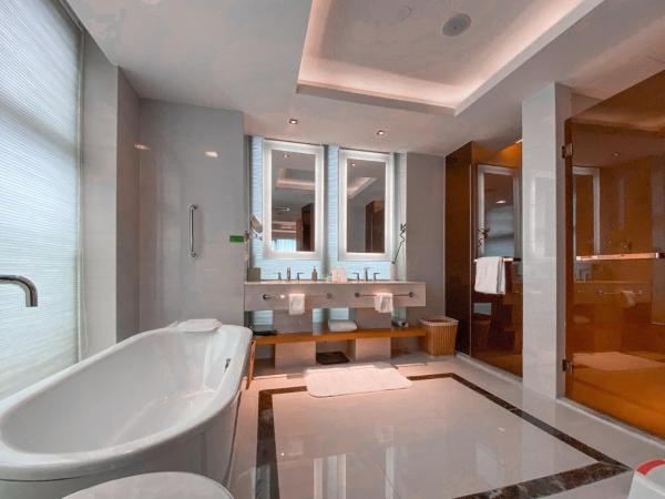 Holiday Inn Guangzhou Science City, an IHG Hotel- Free Canton Fair Shuttle Bus : photo 3 de la chambre one-bedroom king suite with study room