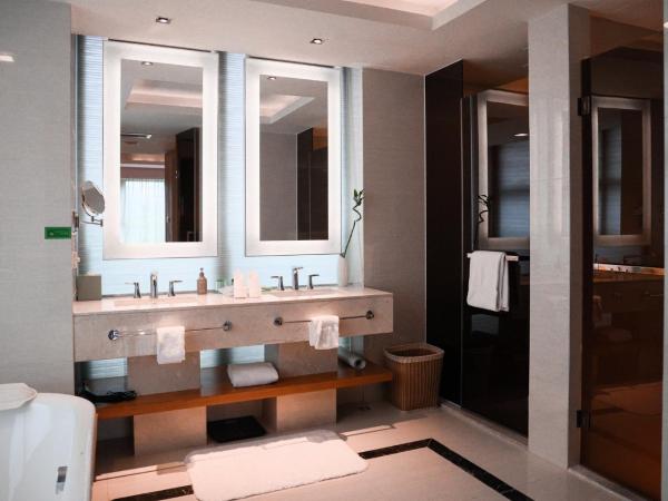 Holiday Inn Guangzhou Science City, an IHG Hotel- Free Canton Fair Shuttle Bus : photo 4 de la chambre one-bedroom king suite with study room